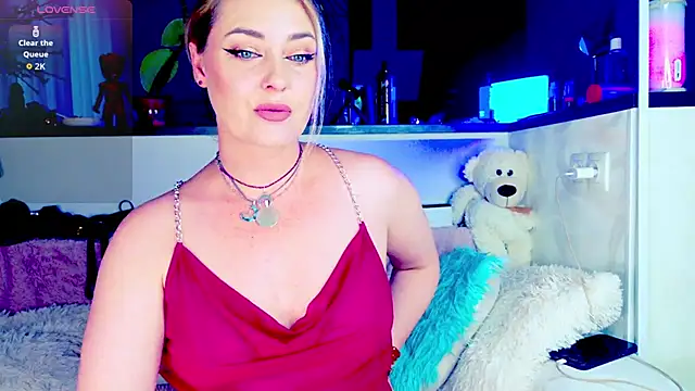  JuliaSpace  online show from 07/23/26, 04:49