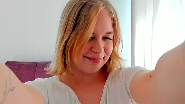 Snapshot of AlicePopsy chatting on 07/10/26, 02:30 AlicePopsy online show from 07/10/26, 02:30