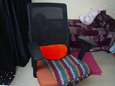 Arushisingh8888 online show from 02/07/26, 01:37