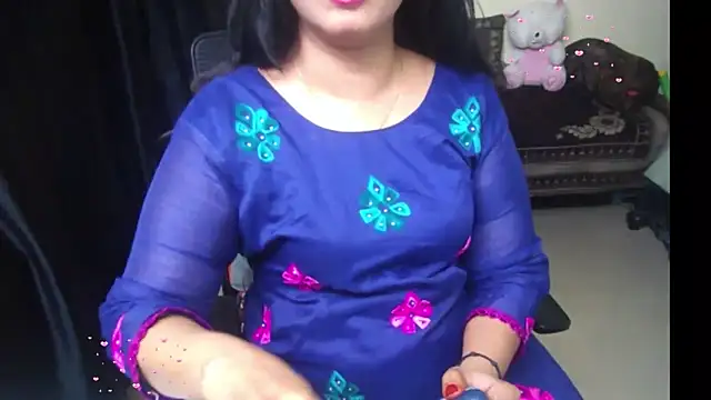 Arushisingh8888 online show from 05/11/26, 01:50