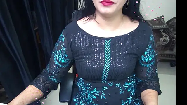 Arushisingh8888 online show from 06/05/26, 02:23