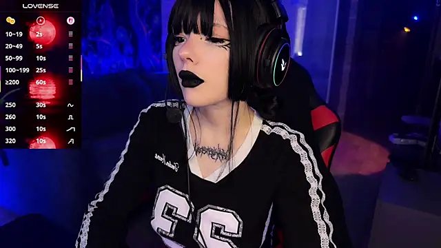 Eva-miller1 online show from 10/23/25, 11:09