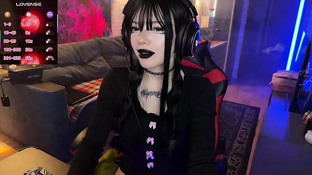 Eva-miller1 online show from 11/07/25, 09:31