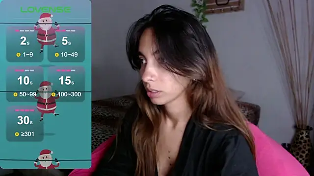 Snapshot of MitchWilson1 chatting on 12/12/24, 03:43 MitchWilson1 online show from 12/12/24, 03:43