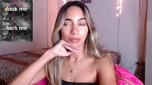 Snapshot of MitchWilson1 chatting on 10/12/25, 04:11 MitchWilson1 online show from 10/12/25, 04:11