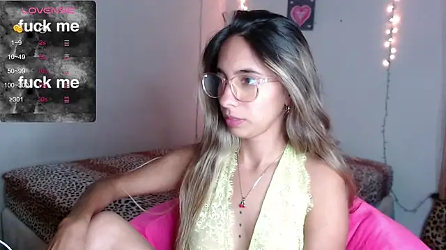 Snapshot of MitchWilson1 chatting on 10/29/25, 12:13 MitchWilson1 online show from 10/29/25, 12:13