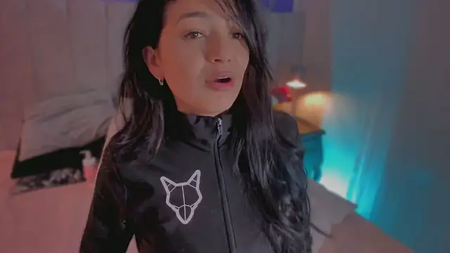 EvaaStevens online show from 04/16/26, 08:20