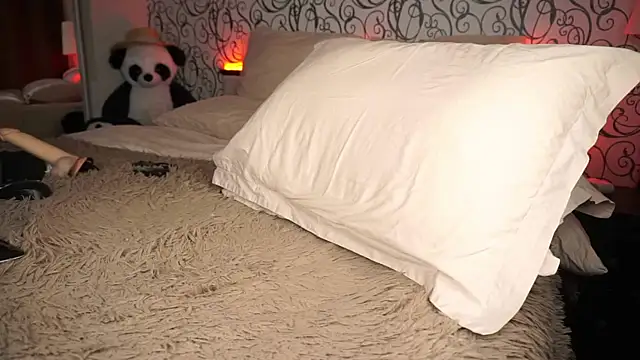 Snapshot of Foxy_irene chatting on 02/27/25, 02:00 Foxy irene online show from 02/27/25, 02:00