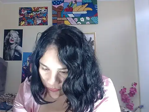 Snapshot of melissa4855 chatting on 12/14/25, 09:41 melissa4855 online show from 12/14/25, 09:41