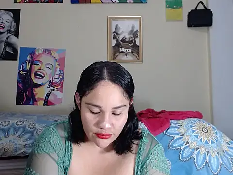 Snapshot of melissa4855 chatting on 02/17/26, 12:40 melissa4855 online show from 02/17/26, 12:40