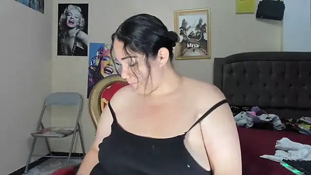 Snapshot of melissa4855 chatting on 03/12/26, 01:34 melissa4855 online show from 03/12/26, 01:34