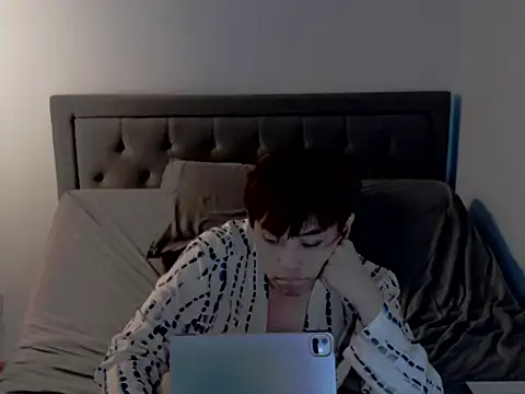 Snapshot of bxiaobao94 chatting on 07/11/26, 04:15 bxiaobao94 online show from 07/11/26, 04:15