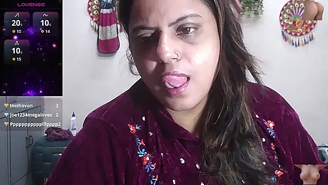 Sexy komolika online show from 10/04/25, 03:04