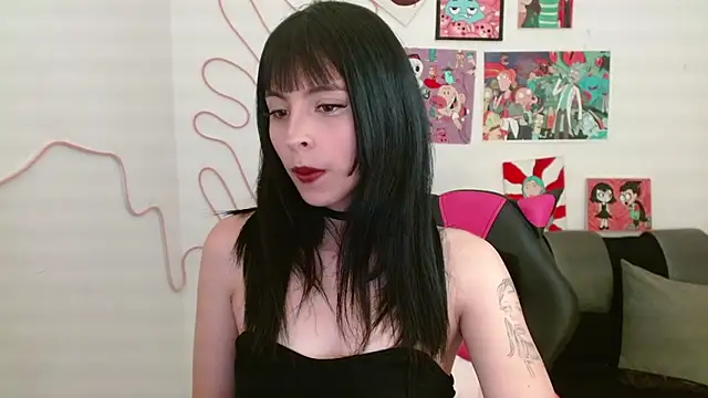 Snapshot of Kind_Scarlett chatting on 03/07/25, 04:00 Kind Scarlett online show from 03/07/25, 04:00