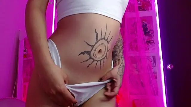 Snapshot of Kind_Scarlett chatting on 09/17/25, 09:27 Kind Scarlett online show from 09/17/25, 09:27