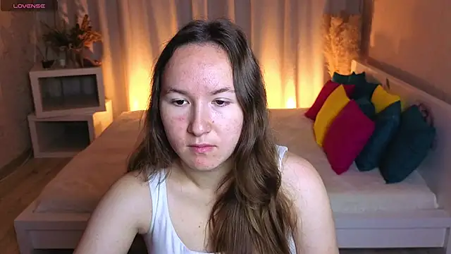 Snapshot of Little_doll_meow chatting on 09/18/25, 03:08 Little doll meow online show from 09/18/25, 03:08