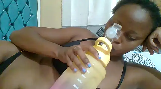 Hornyqueengal online show from 01/11/25, 07:38