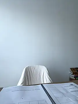 Snapshot of streetdoll chatting on 09/14/25, 07:40 streetdoll online show from 09/14/25, 07:40