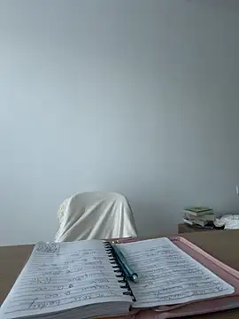 Snapshot of streetdoll chatting on 10/27/25, 08:07 streetdoll online show from 10/27/25, 08:07