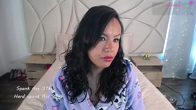 ValleryC online show from 11/07/25, 07:47