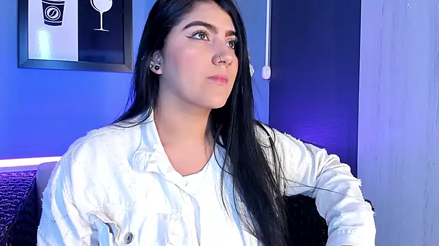 Snapshot of PaulinaDuarte chatting on 03/14/25, 12:07 PaulinaDuarte online show from 03/14/25, 12:07