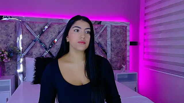 Snapshot of PaulinaDuarte chatting on 09/18/25, 12:40 PaulinaDuarte online show from 09/18/25, 12:40