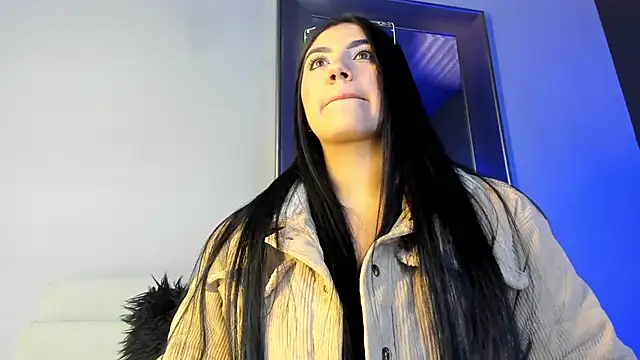 Snapshot of PaulinaDuarte chatting on 09/29/25, 11:37 PaulinaDuarte online show from 09/29/25, 11:37