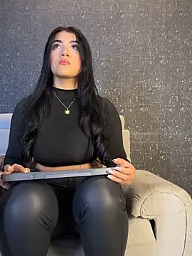 PaulinaDuarte online show from 03/18/26, 12:19