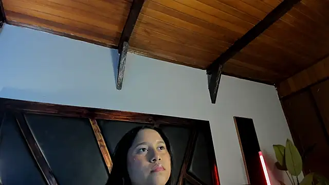 EmiliWilliams online show from 04/21/26, 10:45