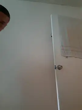 andresbigcock9 online show from 10/26/25, 09:42