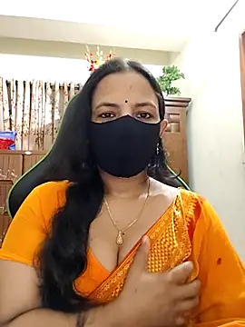 Snapshot of Payel-Sen chatting on 05/05/26, 08:28 Payel-Sen online show from 05/05/26, 08:28
