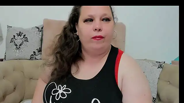 Snapshot of KarolineJoyy chatting on 05/03/26, 06:25 KarolineJoyy online show from 05/03/26, 06:25
