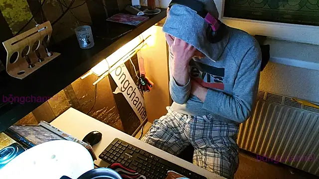 BongChannel online show from 01/08/25, 05:16