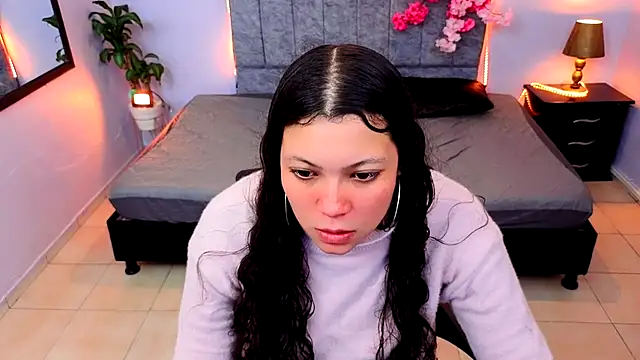 Lana stone  online show from 10/05/25, 03:27