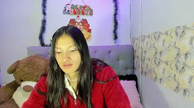 Snapshot of Emma-Wilson chatting on 12/24/24, 03:49 Emma-Wilson online show from 12/24/24, 03:49