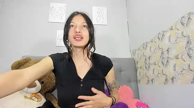 Snapshot of Emma-Wilson chatting on 01/31/25, 04:36 Emma-Wilson online show from 01/31/25, 04:36