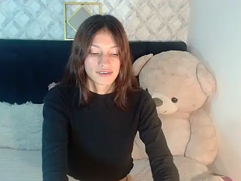 Emma-Wilson online show from 12/19/25, 04:30