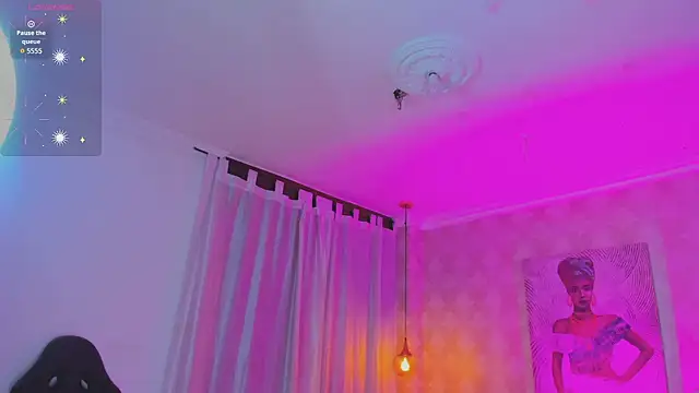 Shantall   online show from 09/23/25, 11:02