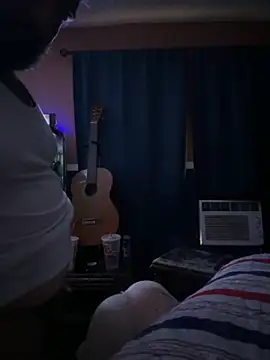 bigdickgio6923 online show from 05/09/26, 11:32