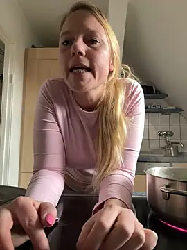 MoniqueLaFee online show from 01/30/25, 06:13