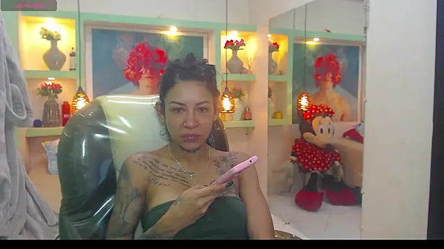 lorenapinto online show from 06/24/26, 07:57