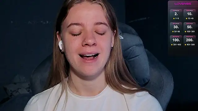 candy maggie online show from 11/13/25, 05:12