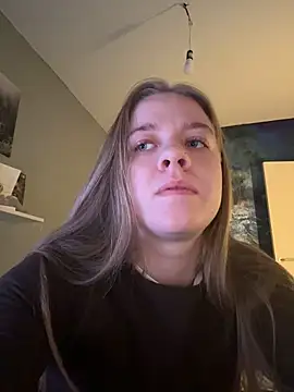 candy maggie online show from 11/23/25, 05:02