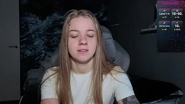 candy maggie online show from 12/15/25, 05:17