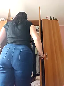 KristenVega online show from 09/12/25, 10:37