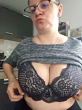 Snapshot of KristenVega chatting on 02/24/26, 08:12 KristenVega online show from 02/24/26, 08:12