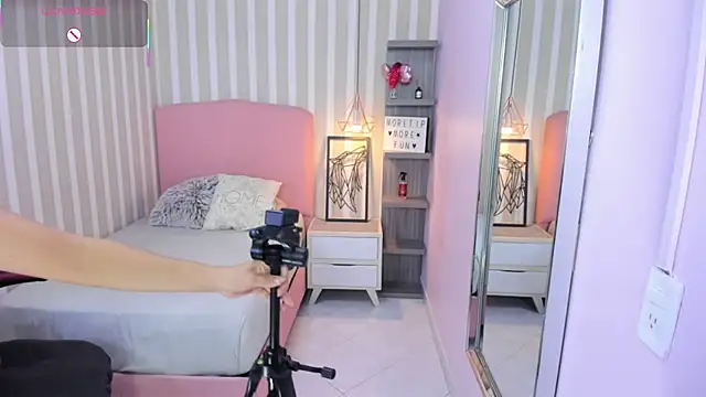 AMELIETARSON online show from 09/22/25, 07:38