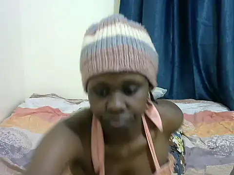 Snapshot of Kariselle- chatting on 02/27/25, 10:20 Kariselle- online show from 02/27/25, 10:20