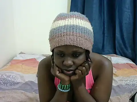 Snapshot of Kariselle- chatting on 02/28/25, 06:09 Kariselle- online show from 02/28/25, 06:09