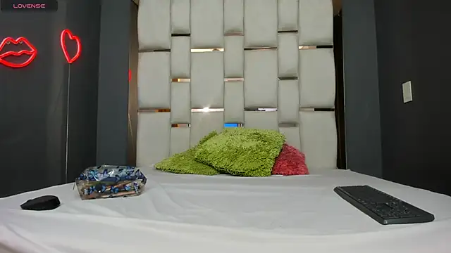 summer lee  online show from 02/20/25, 02:46